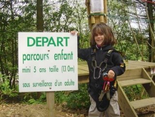  50 英里中心树木中的儿童课程 